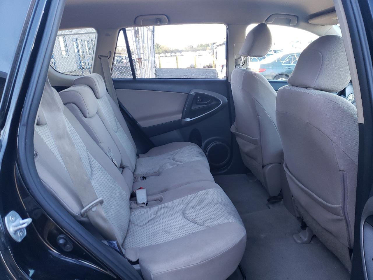Photo 6 from auction – 2007 TOYOTA RAV4 with VIN JTMBK33V476015345