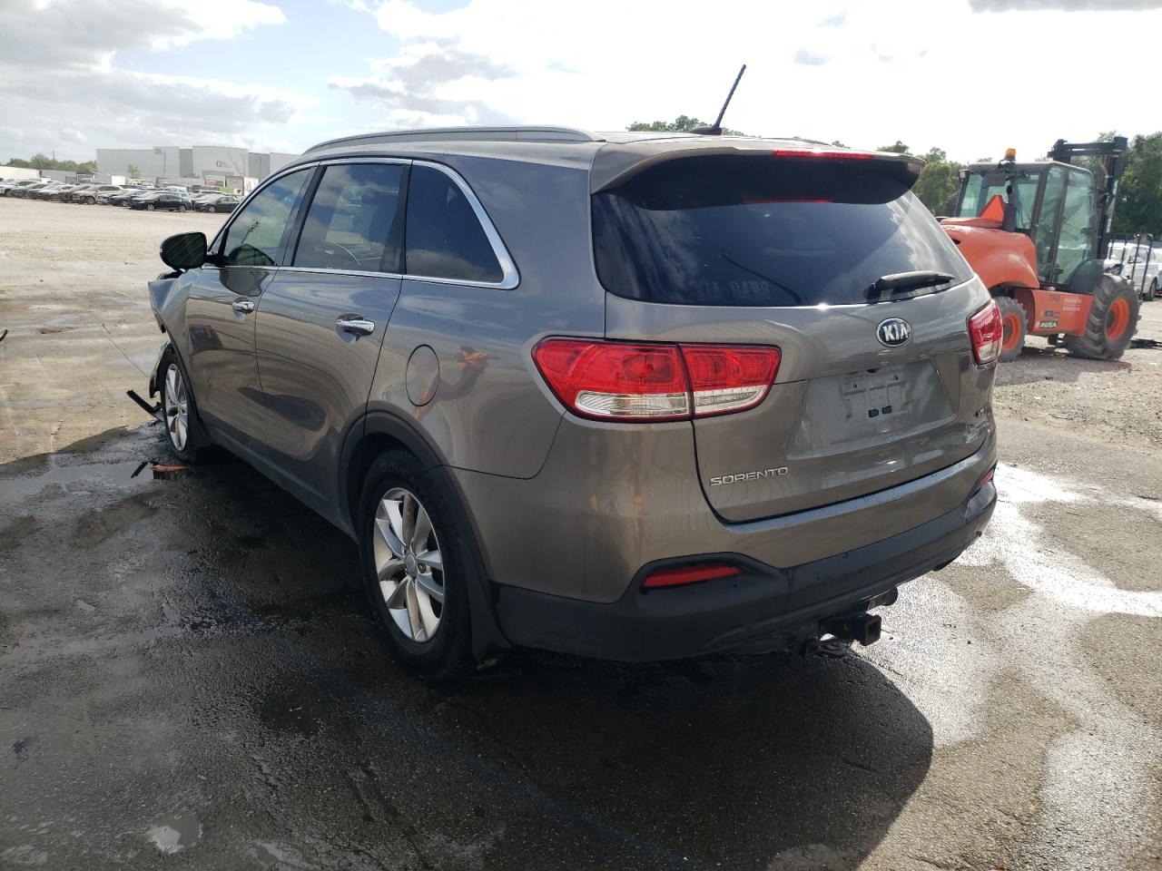 Photo 3 from auction – 2016 KIA SORENTO LX with VIN 5XYPG4A5XGG091441