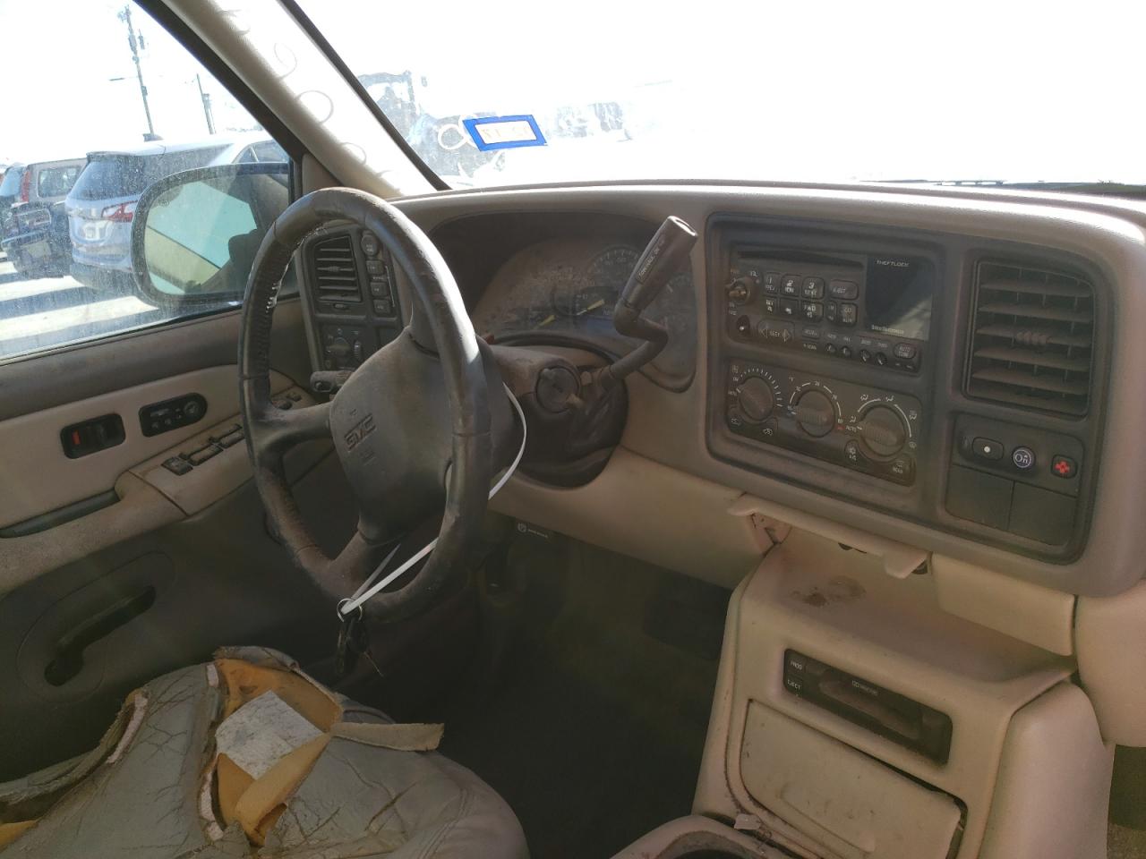 Photo 9 from auction – 2000 GMC YUKON with VIN 1GKEK13T0YJ200270