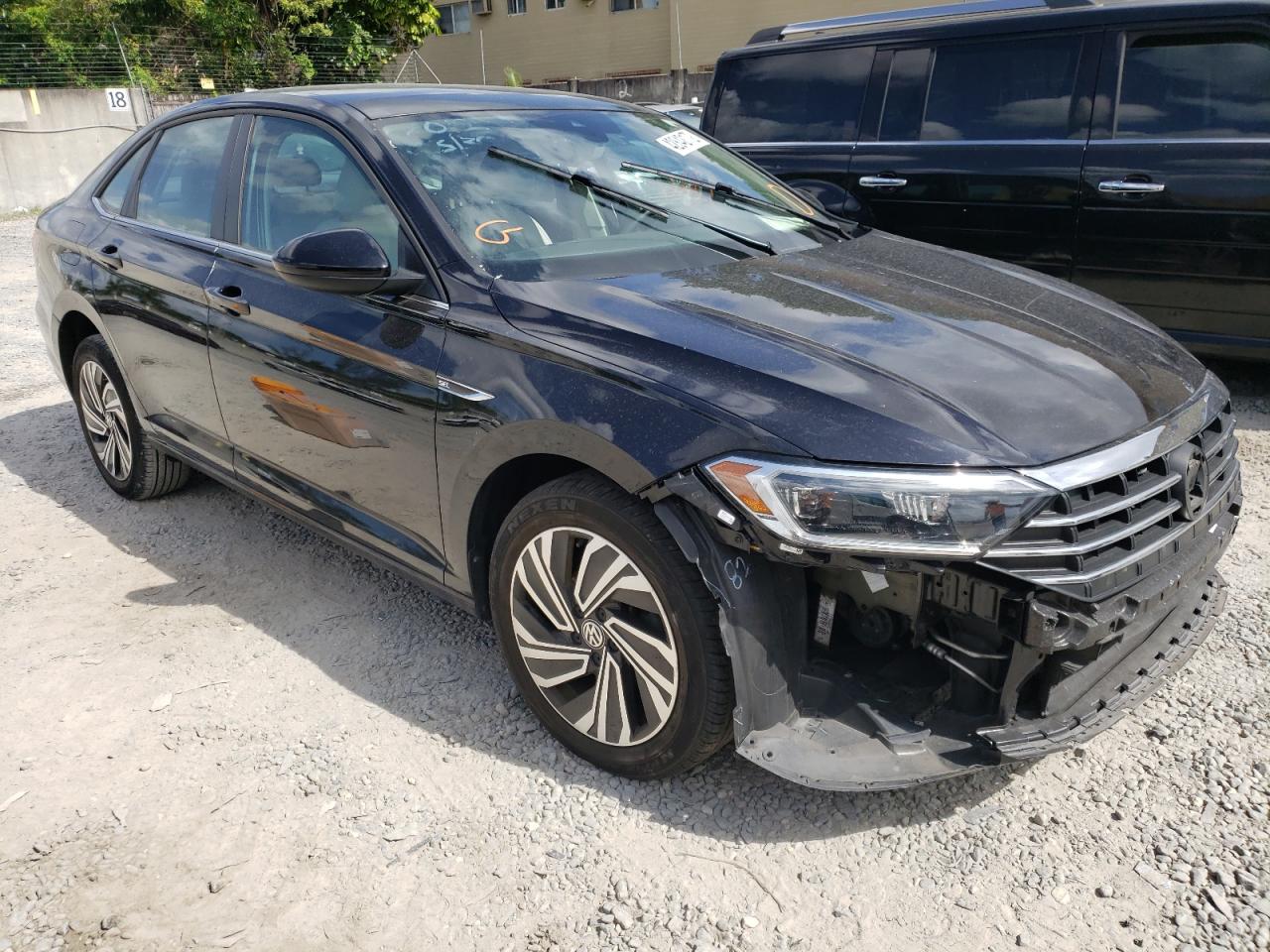 Photo 1 from auction – 2020 VOLKSWAGEN JETTA SEL with VIN 3VWEB7BU0LM067012