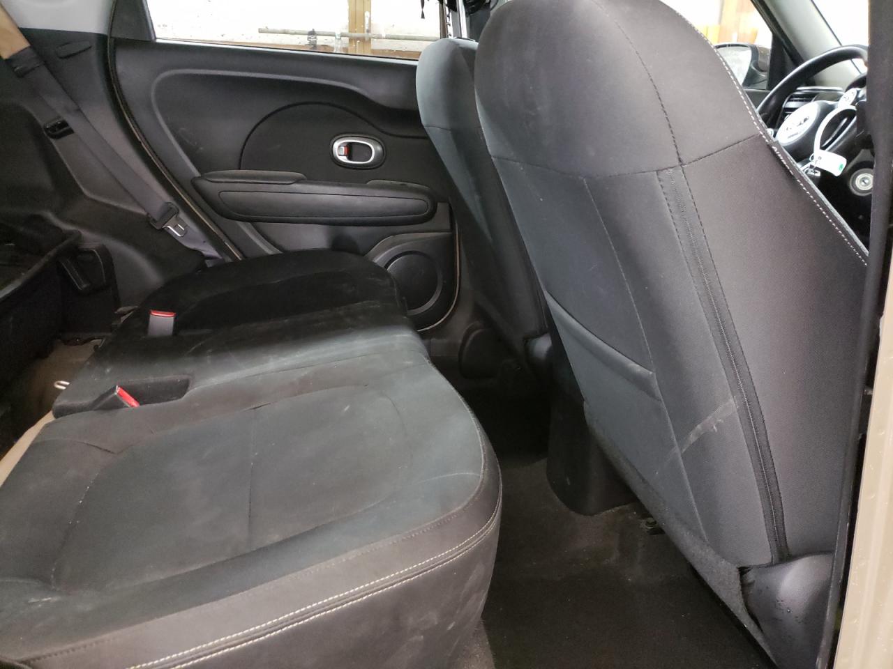 Photo 6 from auction – 2014 KIA SOUL with VIN KNDJN2A26E7102337