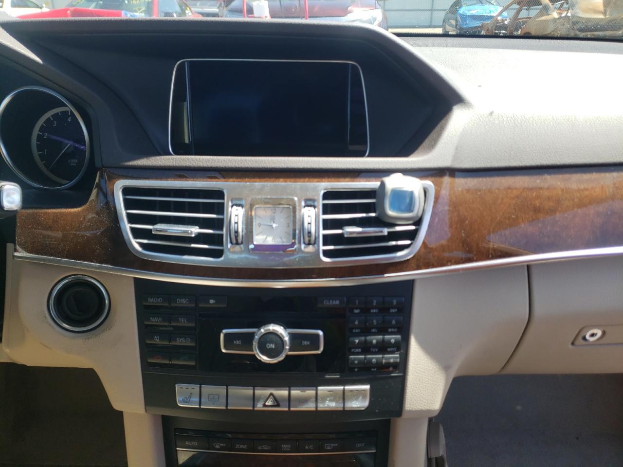 Photo 9 from auction – 2014 MERCEDES-BENZ E 350 4MAT with VIN WDDHF8JB0EB016961