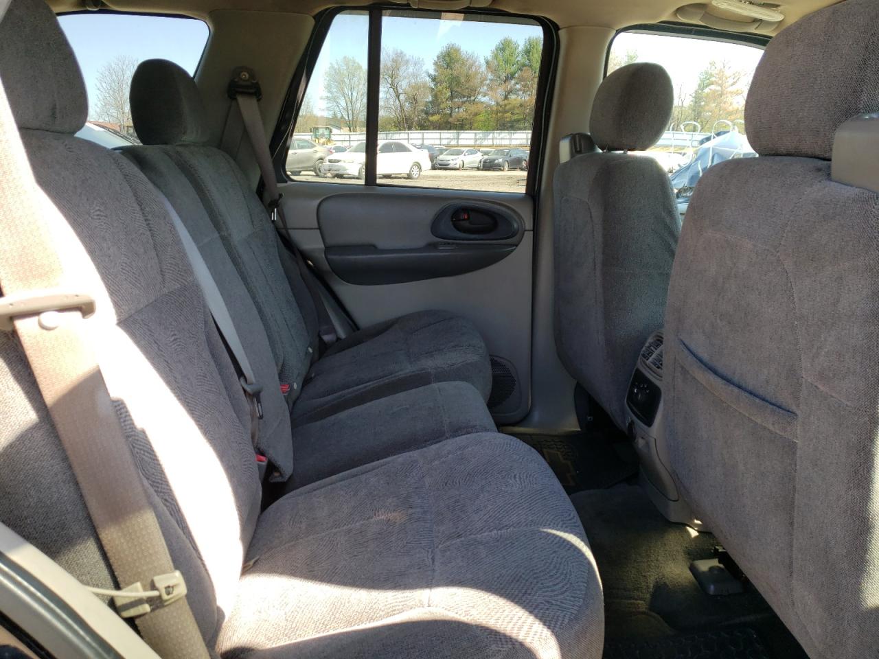 Photo 6 from auction – 2004 CHEVROLET TRAILBLAZE with VIN 1GNDT13S442374947