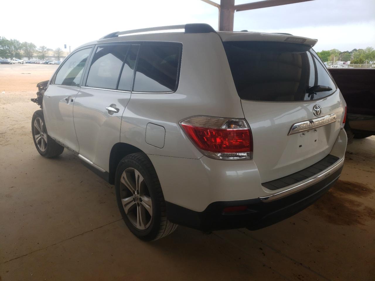 Photo 3 from auction – 2011 TOYOTA HIGHLANDER with VIN 5TDYK3EH1BS036017