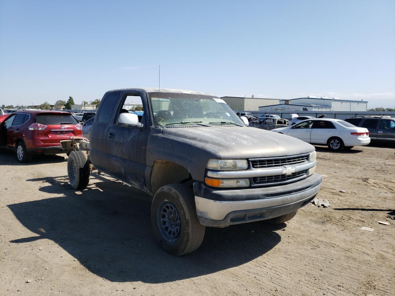 CHEVROLET SILVERADO 2002 with VIN 2GCEC19T921295770 - Photo from auction