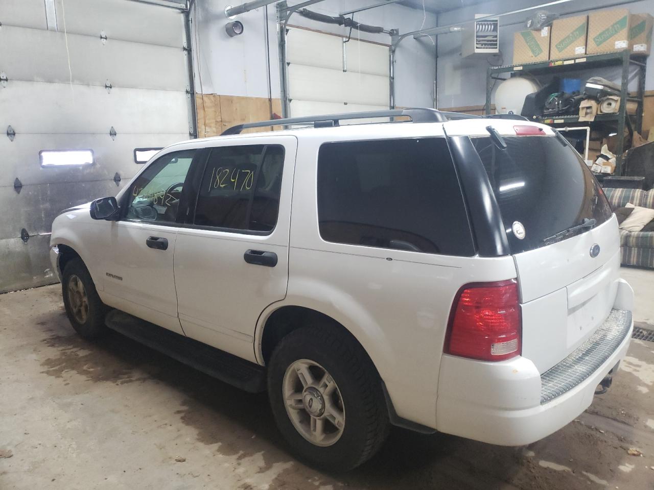 Photo 3 from auction – 2005 FORD EXPLORER X with VIN 1FMZU73K55ZA19773
