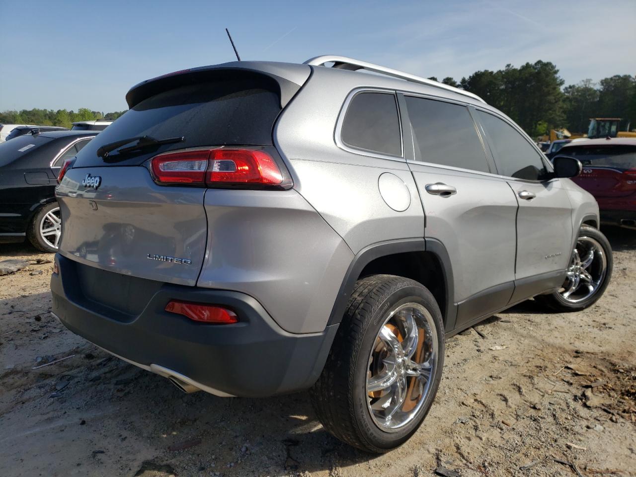 Photo 4 from auction – 2014 JEEP CHEROKEE L with VIN 1C4PJLDS3EW103877