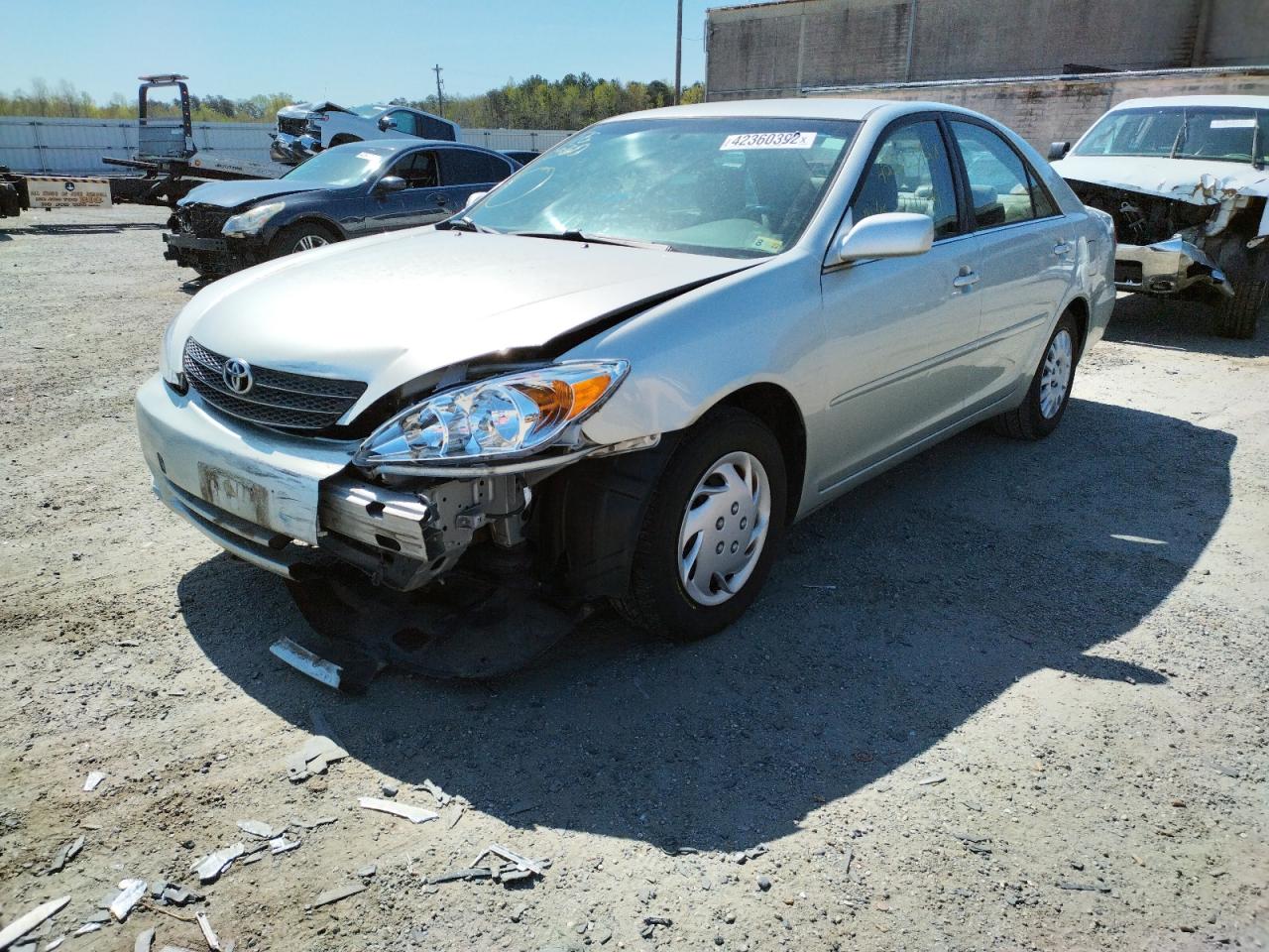 Photo 2 from auction – 2003 TOYOTA CAMRY LE with VIN JTDBE32K330236317