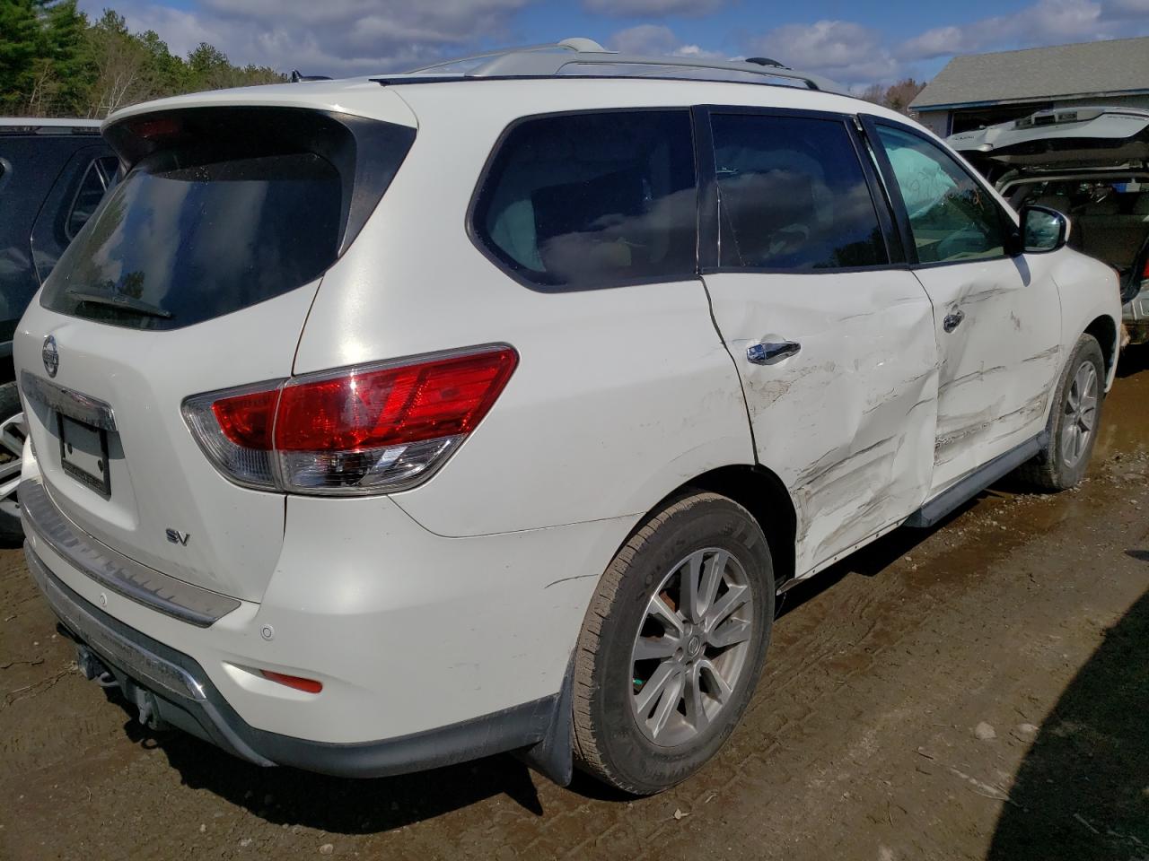 Photo 4 from auction – 2014 NISSAN PATHFINDER with VIN 5N1AR2MN4EC638801
