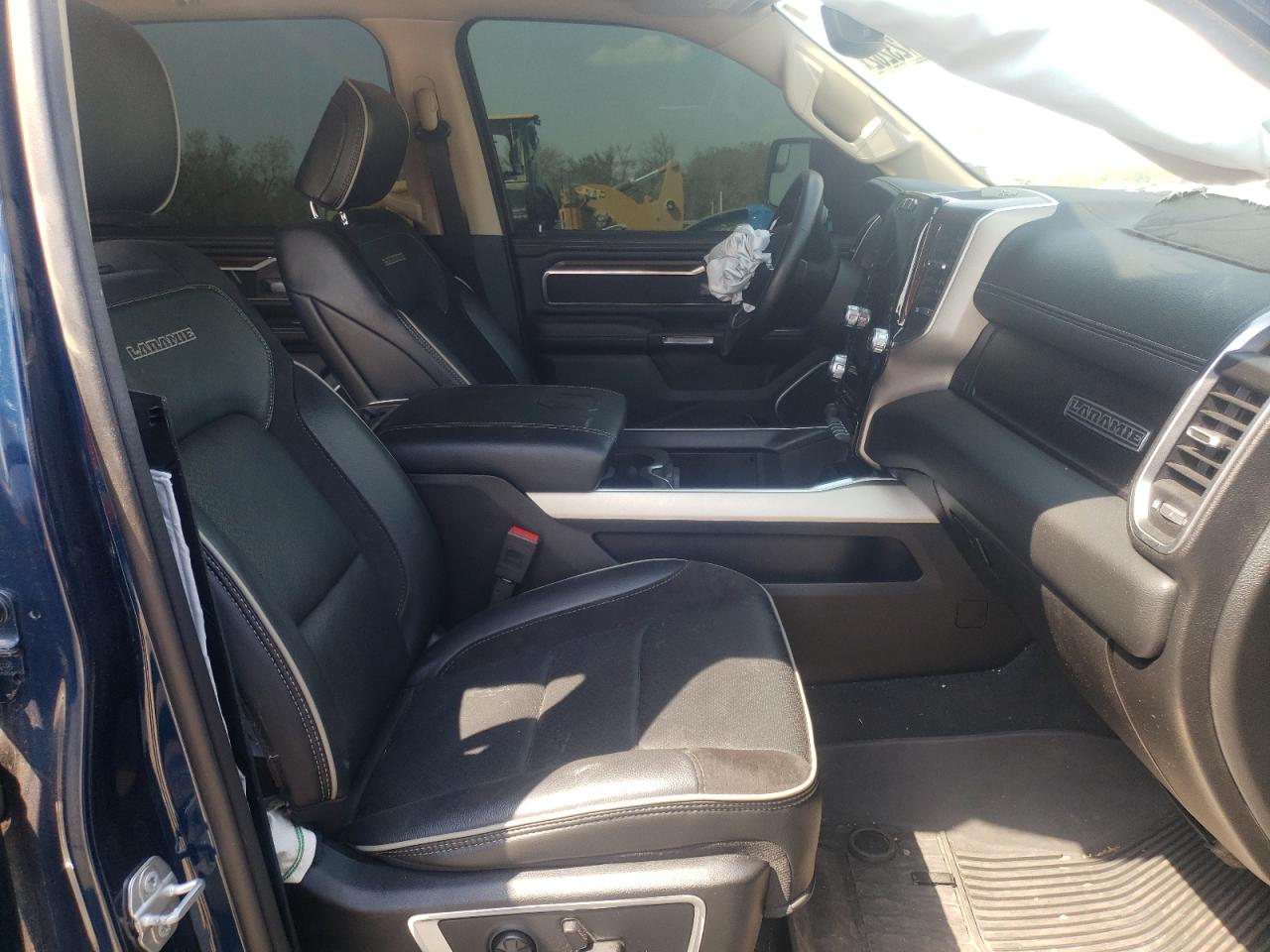 Photo 5 from auction – 2021 RAM 1500 LARAM with VIN 1C6SRFJTXMN699616