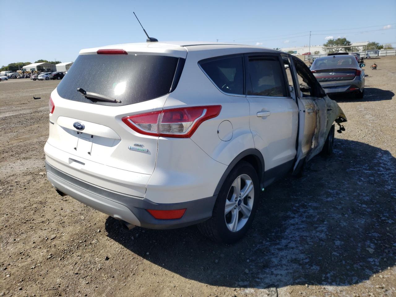 Photo 4 from auction – 2014 FORD ESCAPE SE with VIN 1FMCU0GX9EUB72611