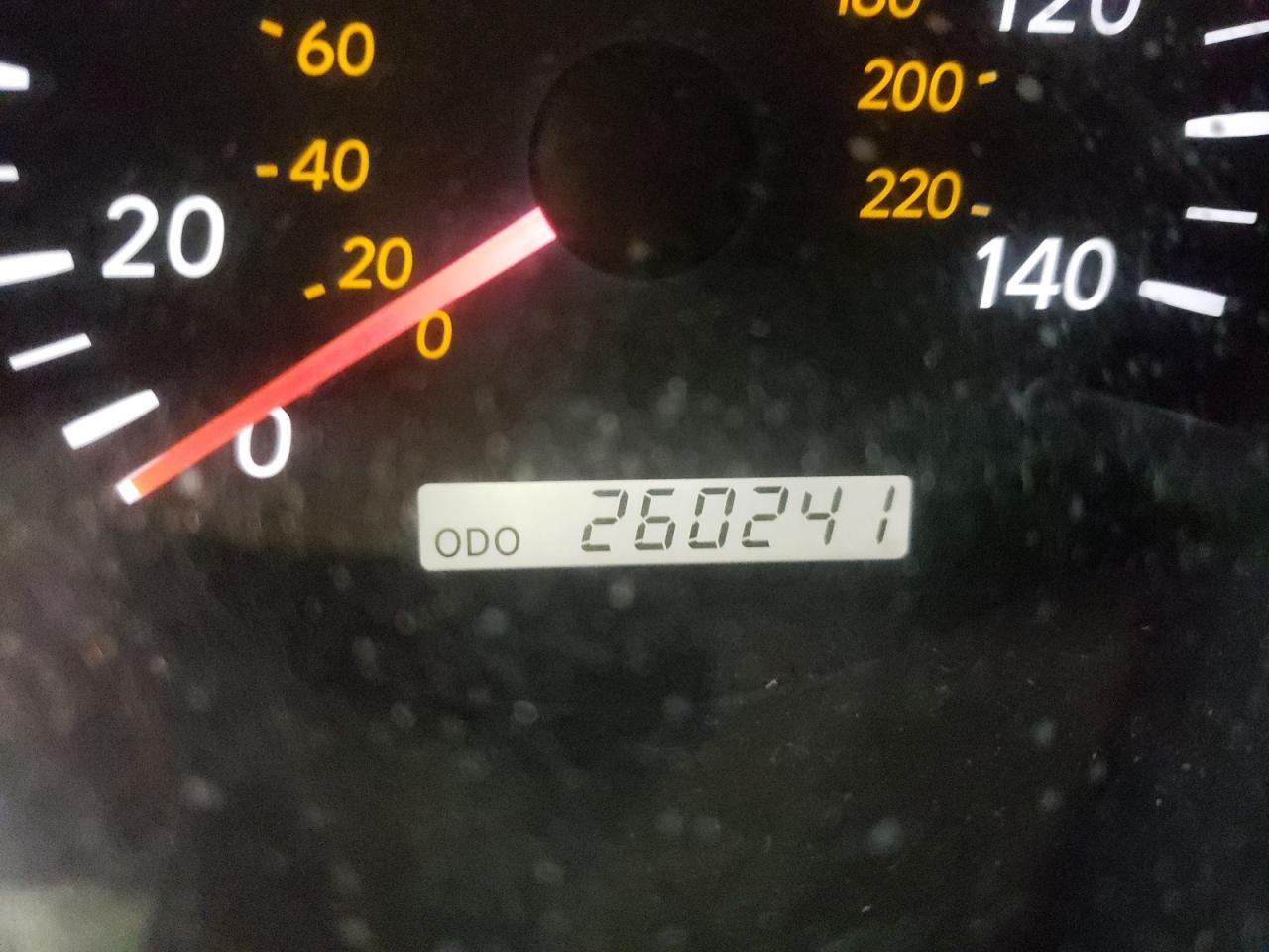 Photo 8 from auction – 2004 TOYOTA HIGHLANDER with VIN JTEEP21A440028146