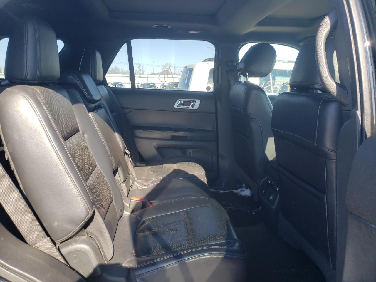 Photo 6 from auction – 2012 FORD EXPLORER L with VIN 1FMHK8F88CGA14034