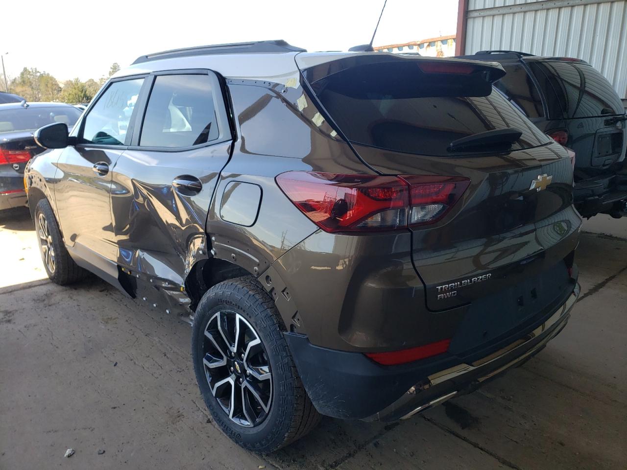 Photo 3 from auction – 2021 CHEVROLET TRAILBLAZE with VIN KL79MSSL0MB175712