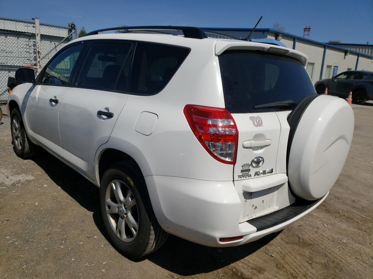 Photo 3 from auction – 2010 TOYOTA RAV4 with VIN JTMBK4DV6AD014611