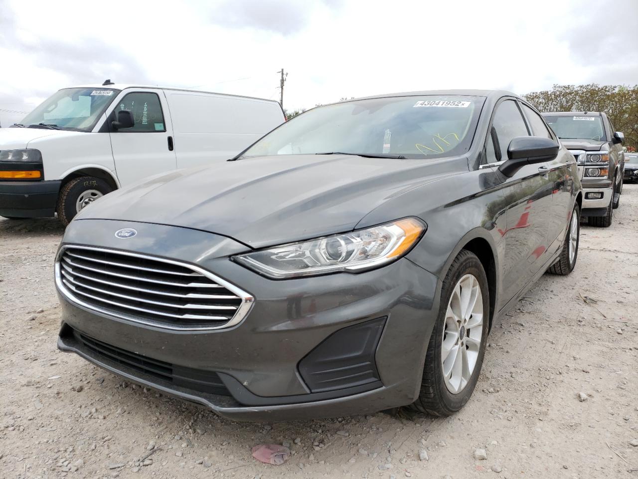 Photo 2 from auction – 2019 FORD FUSION SE with VIN 3FA6P0HD0KR198746