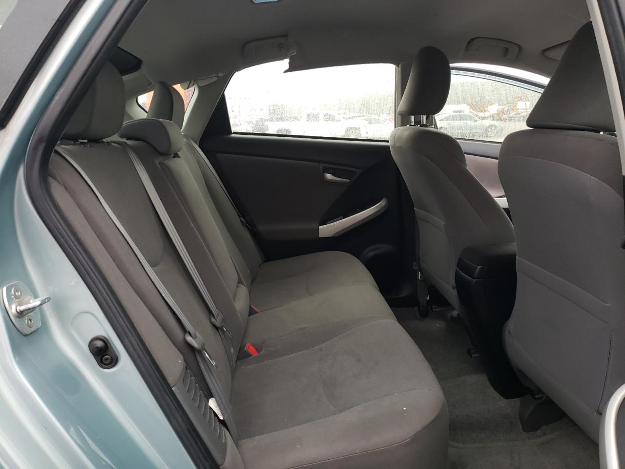 Photo 6 from auction – 2013 TOYOTA PRIUS with VIN JTDKN3DU3D5668537