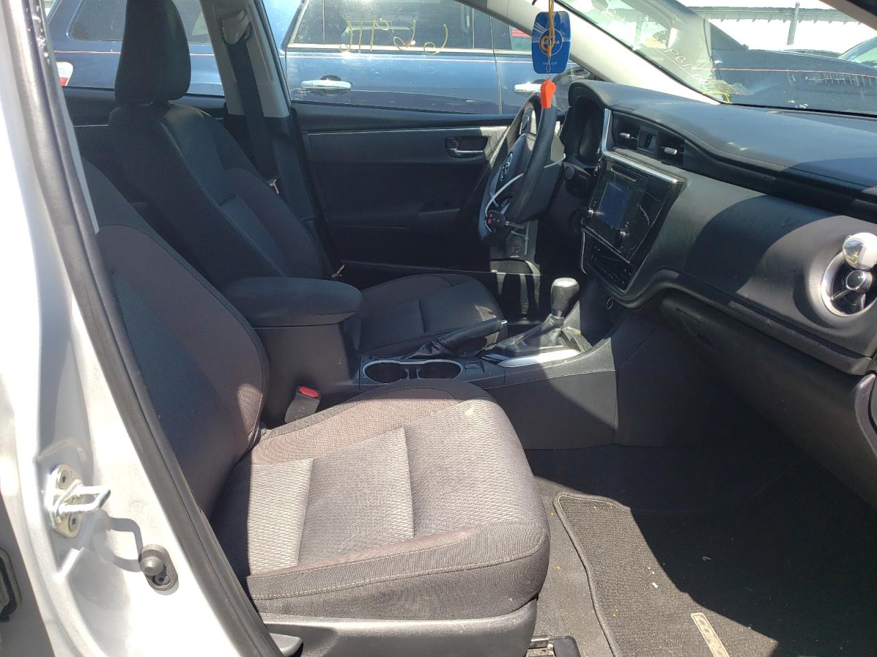 Photo 5 from auction – 2019 TOYOTA COROLLA L with VIN 2T1BURHE7KC241791