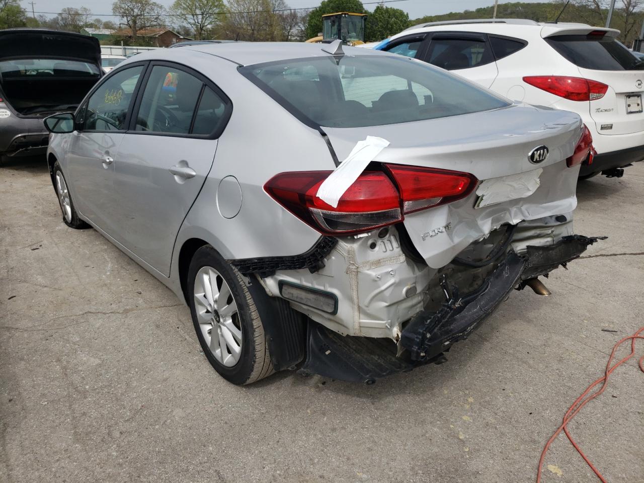 Photo 3 from auction – 2017 KIA FORTE LX with VIN 3KPFL4A72HE130031