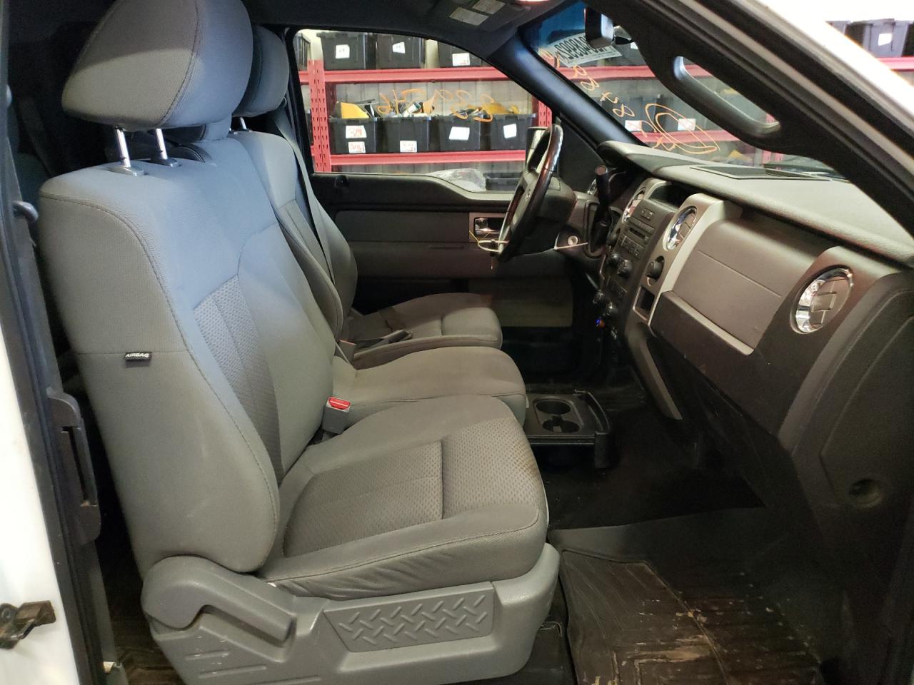 Photo 5 from auction – 2011 FORD F150 SUPER with VIN 1FTFX1ET4BFC66734