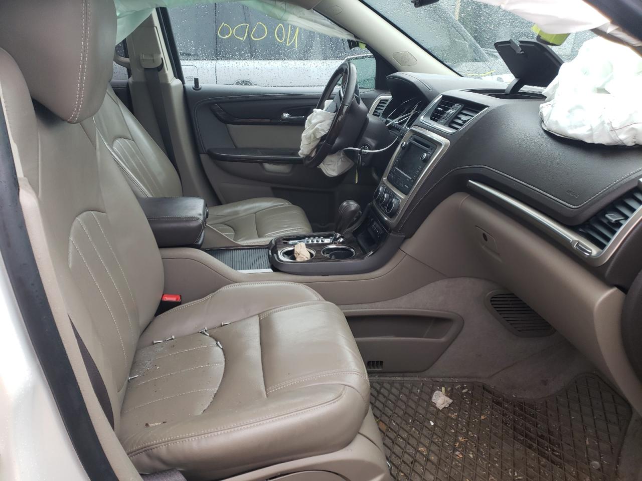 Photo 5 from auction – 2014 GMC ACADIA DEN with VIN 1GKKVTKD4EJ275114