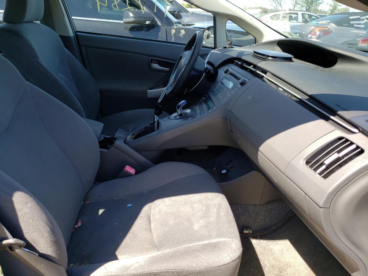Photo 5 from auction – 2010 TOYOTA PRIUS with VIN JTDKN3DU8A0017266