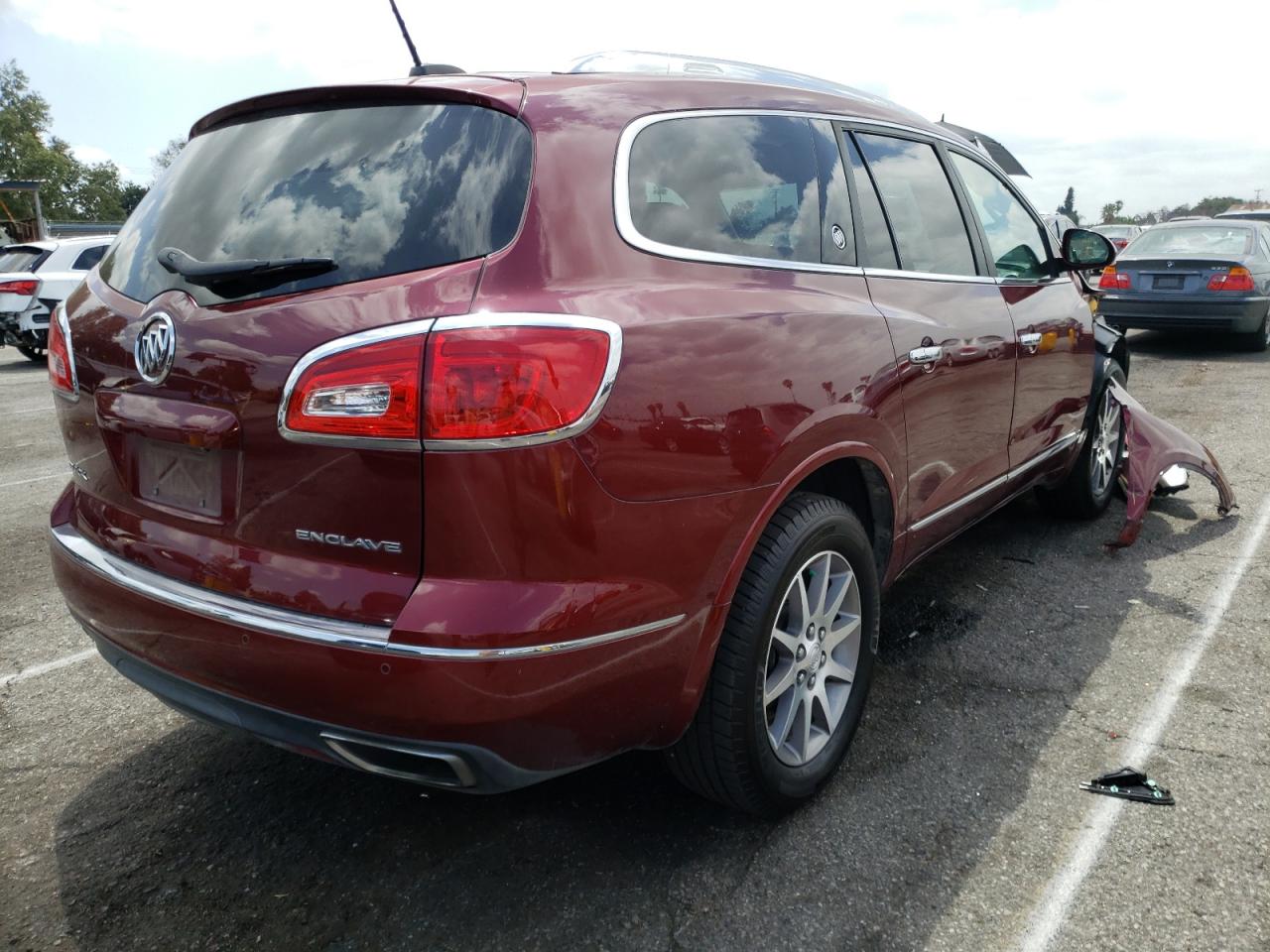 Photo 4 from auction – 2016 BUICK ENCLAVE with VIN 5GAKRAKDXGJ343473