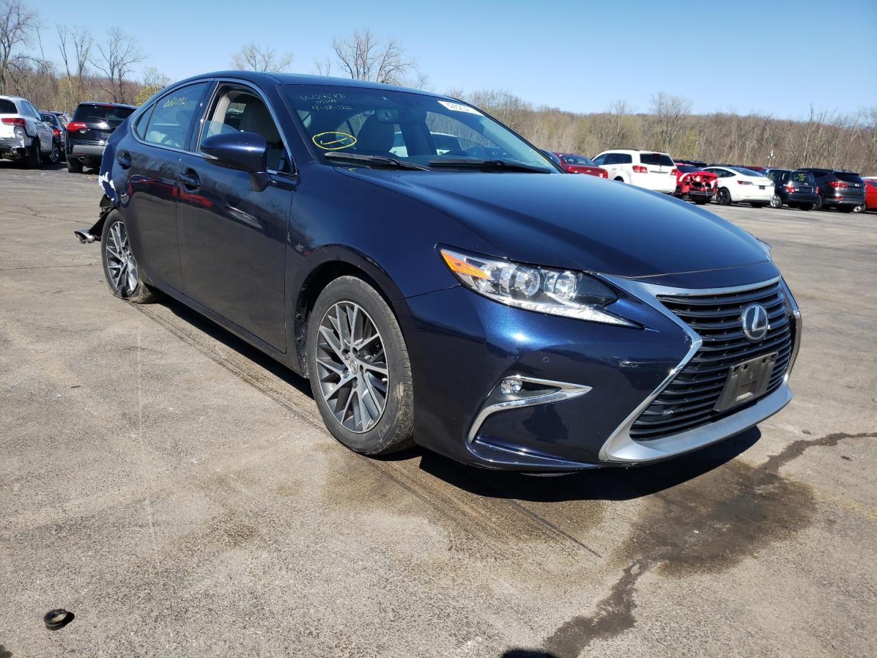 LEXUS ES 350 2016 with VIN 58ABK1GG5GU027682 - Photo from auction