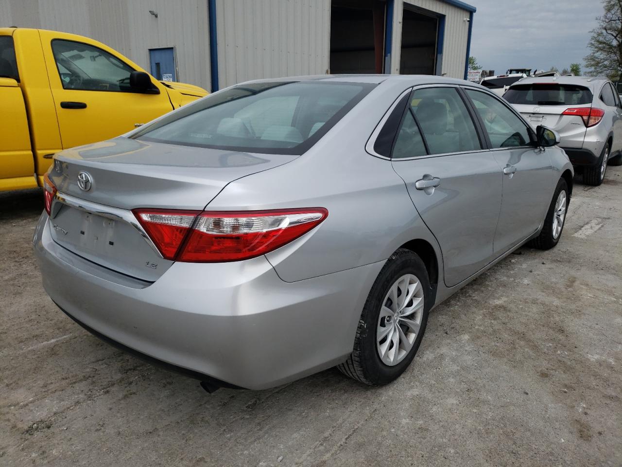 Photo 4 from auction – 2015 TOYOTA CAMRY LE with VIN 4T4BF1FK3FR458799