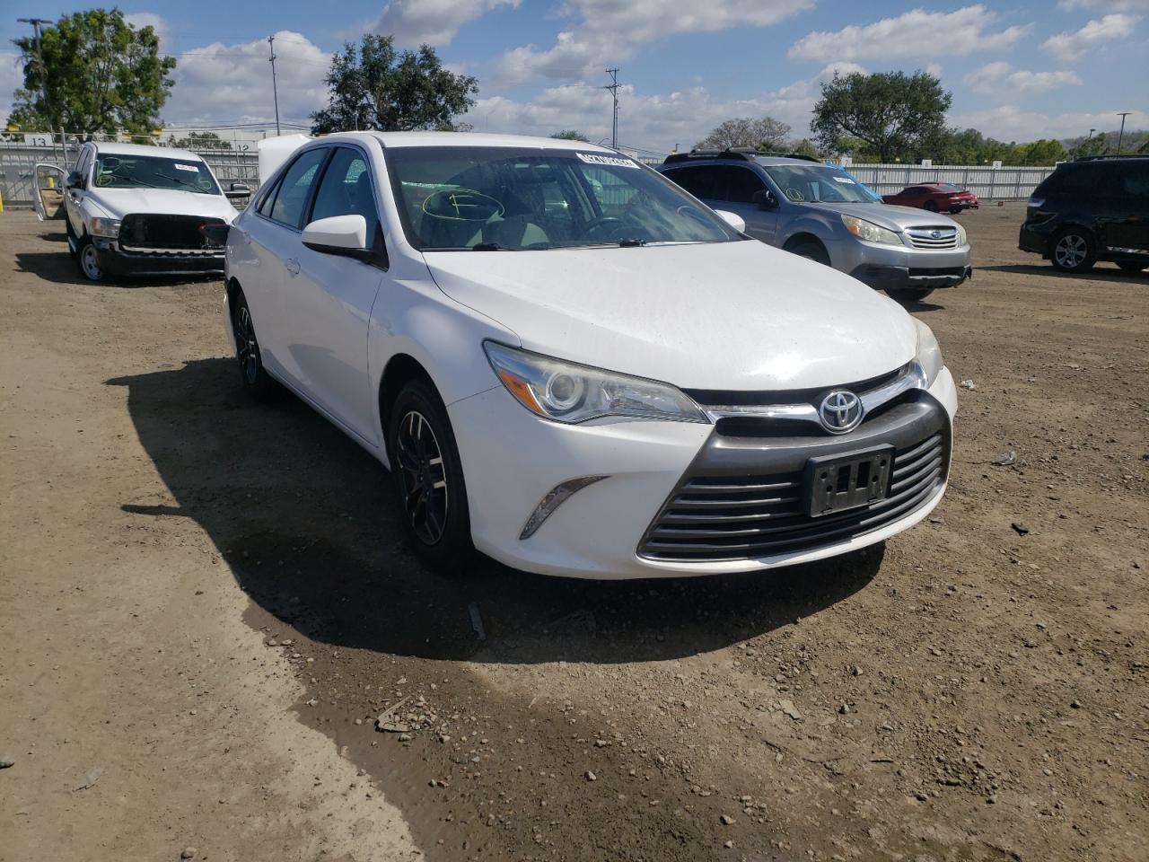 TOYOTA CAMRY LE 2015 with VIN 4T1BF1FK2FU963193 - Photo from auction