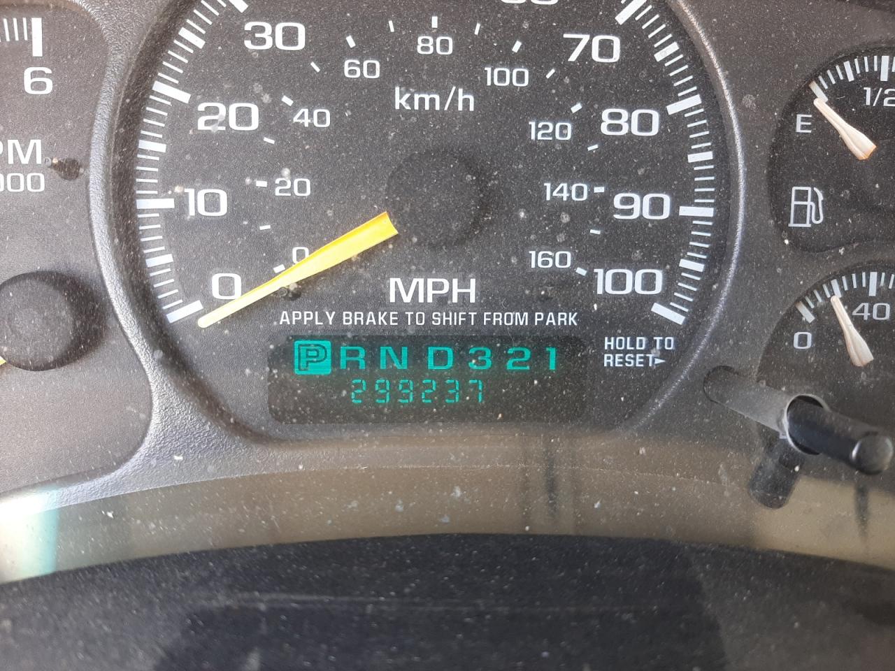 Photo 8 from auction – 2000 CHEVROLET SILVERADO with VIN 1GCEK19V2YE406901