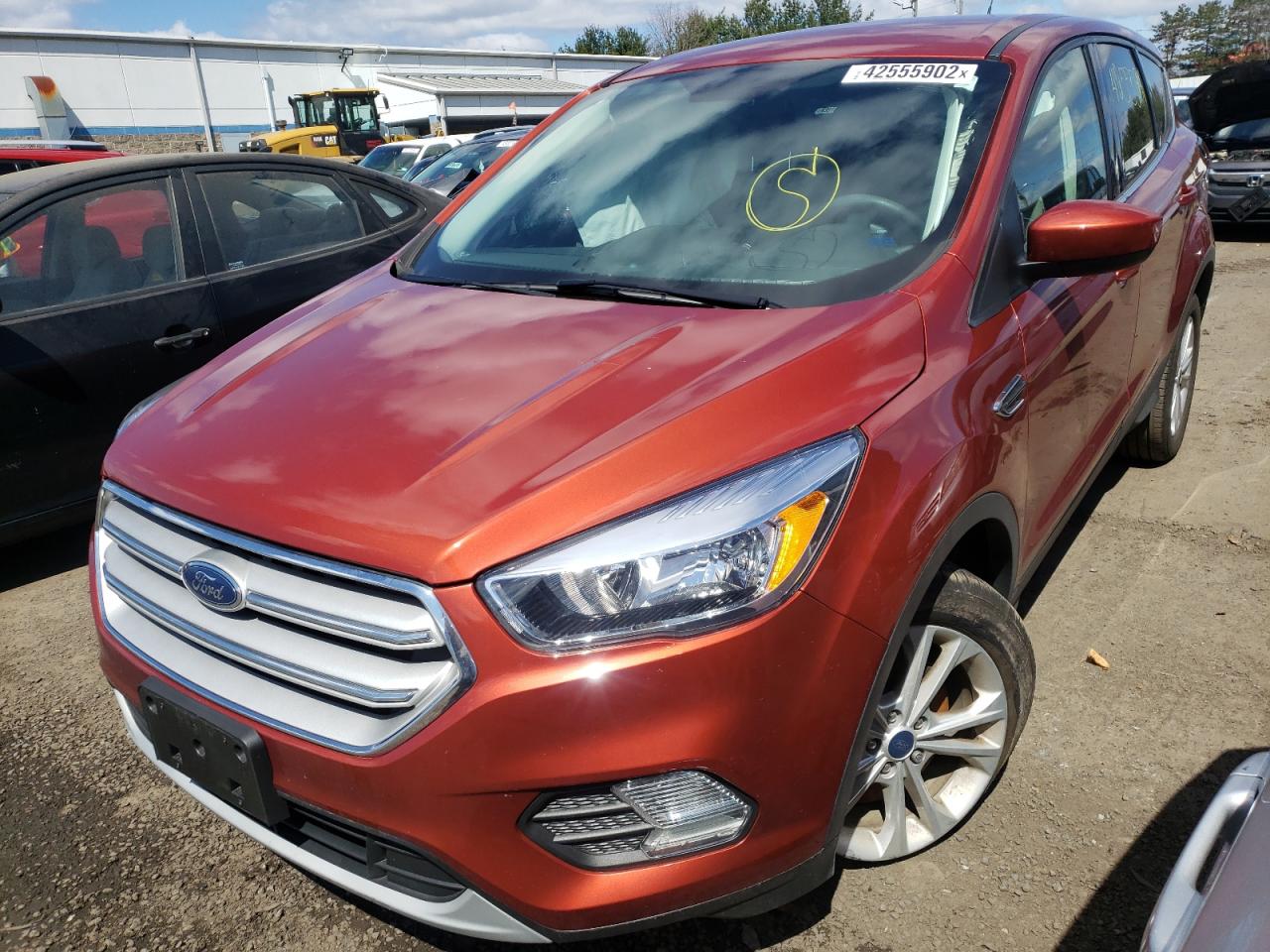 Photo 2 from auction – 2019 FORD ESCAPE SE with VIN 1FMCU9GDXKUB56276