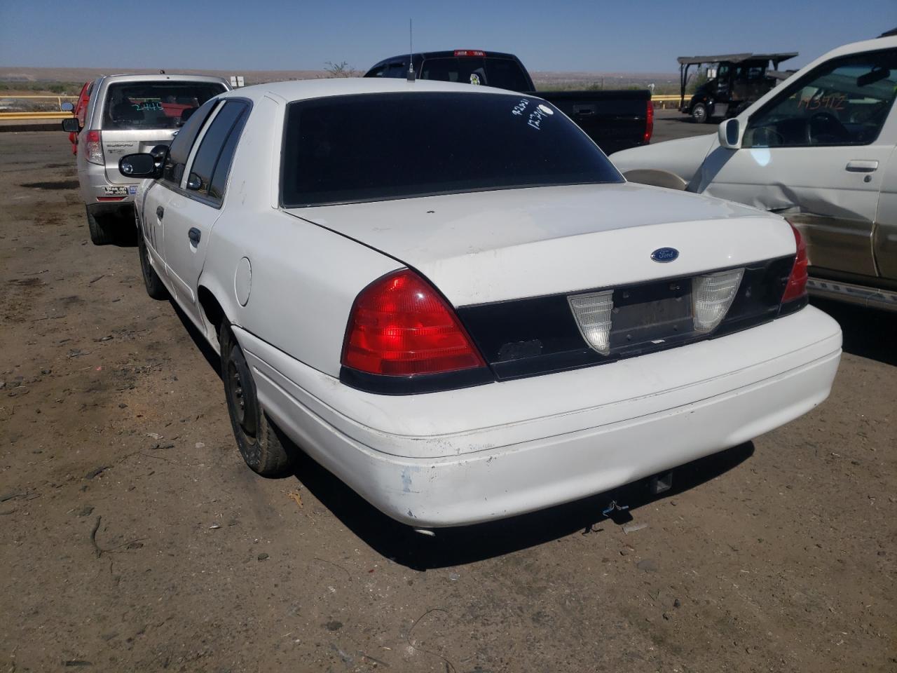 Photo 3 from auction – 2003 FORD CROWN VICT with VIN 2FAFP71W03X150848