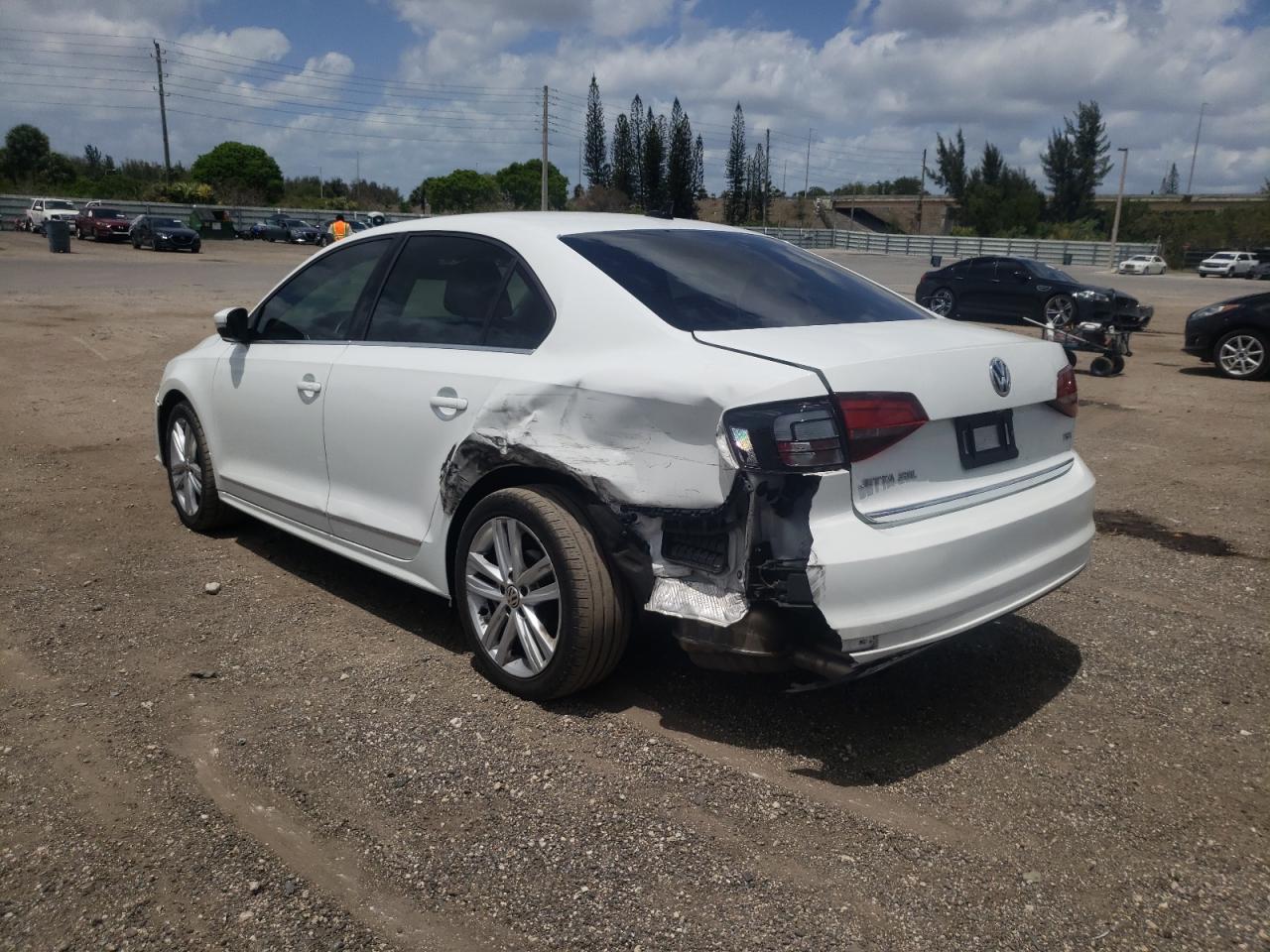 Photo 3 from auction – 2017 VOLKSWAGEN JETTA SEL with VIN 3VWL17AJ4HM276231
