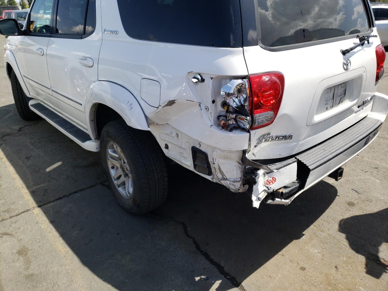 Photo 9 from auction – 2005 TOYOTA SEQUOIA LI with VIN 5TDBT48A55S242596