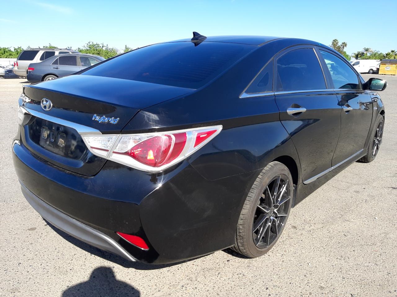Photo 4 from auction – 2012 HYUNDAI SONATA HYB with VIN KMHEC4A40CA035198