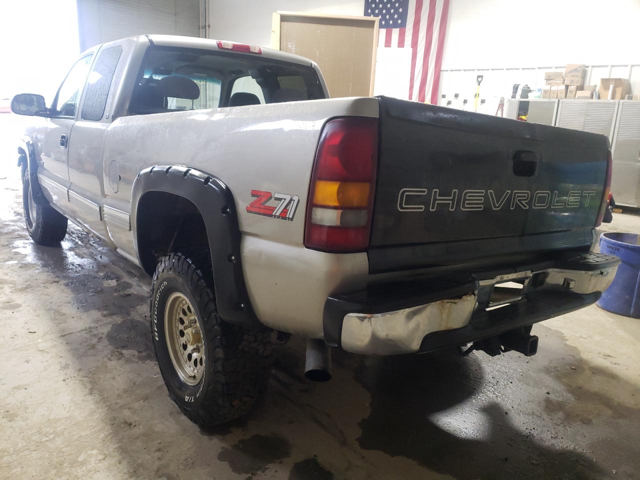 Photo 3 from auction – 1999 CHEVROLET SILVERADO with VIN 2GCEK19T2X1264970