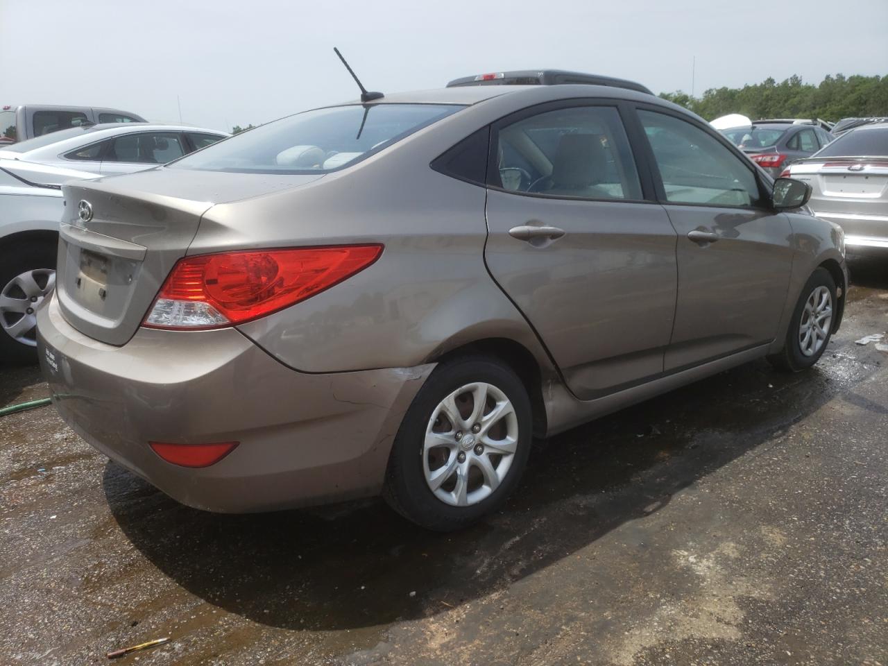 Photo 4 from auction – 2014 HYUNDAI ACCENT GLS with VIN KMHCT4AEXEU699851