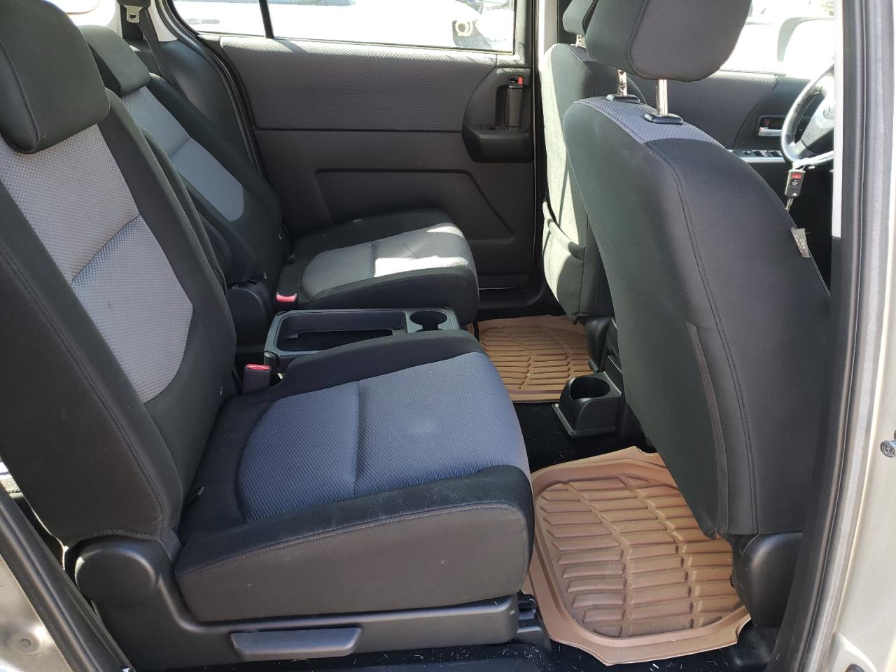 Photo 6 from auction – 2006 MAZDA 5 with VIN JM1CR29LX60100384