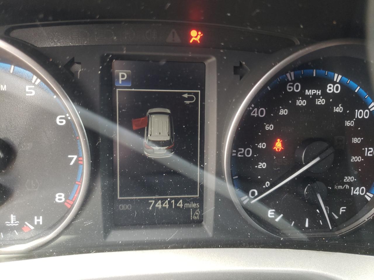 Photo 8 from auction – 2018 TOYOTA RAV4 LE with VIN 2T3ZFREV8JW481899