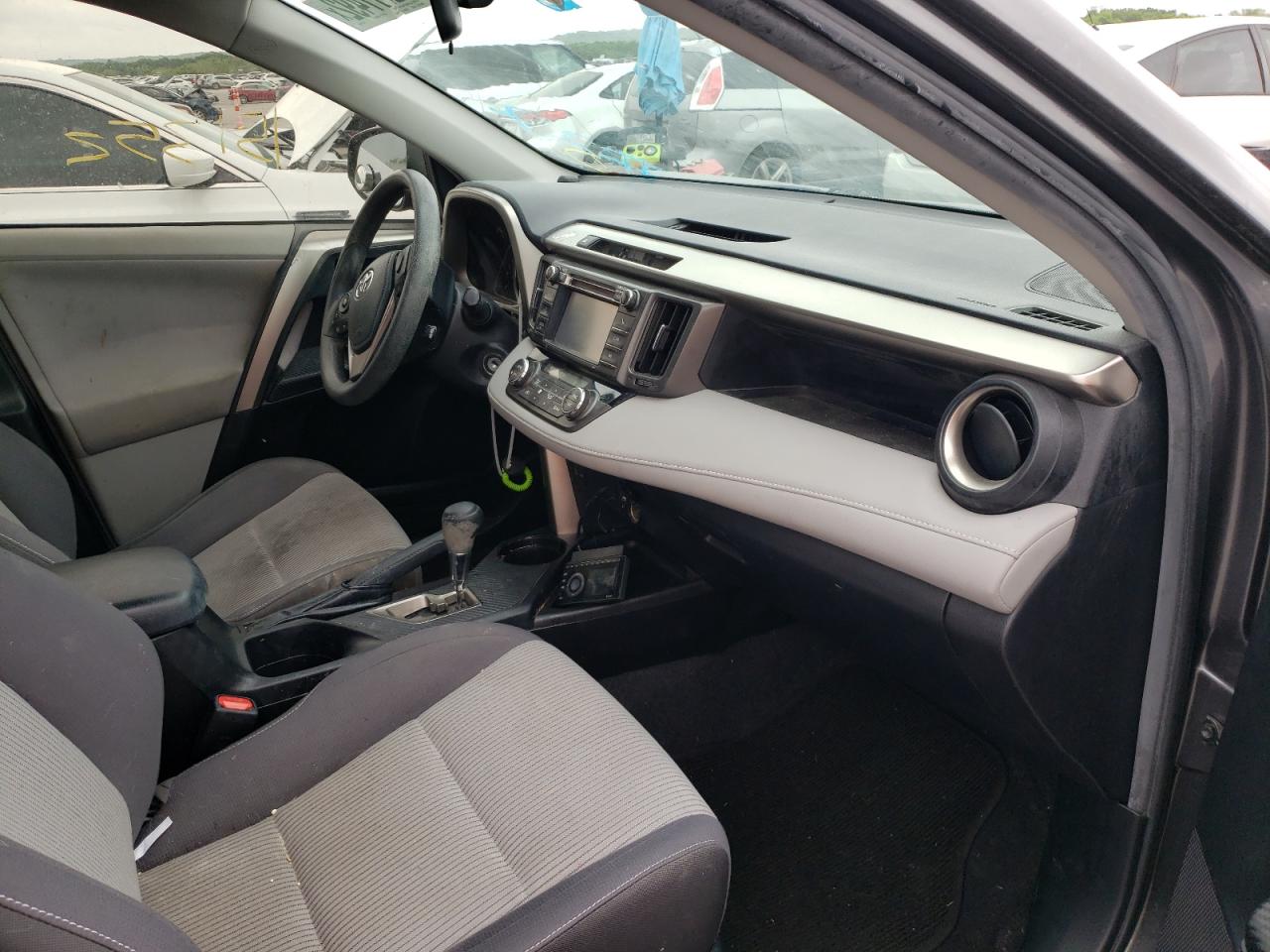 Photo 5 from auction – 2013 TOYOTA RAV4 XLE with VIN JTMWFREV5D5010730
