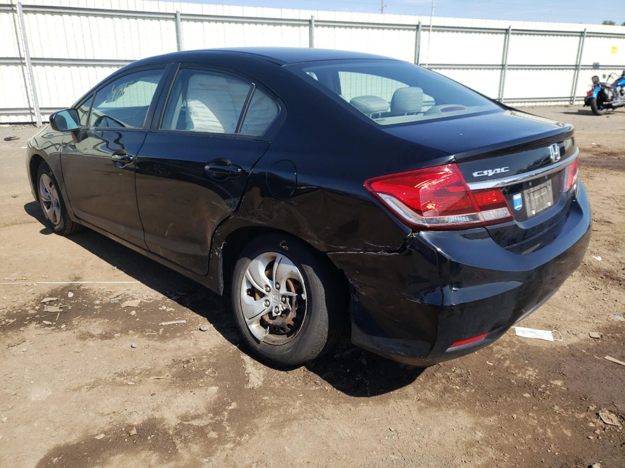 Photo 3 from auction – 2015 HONDA CIVIC LX with VIN 19XFB2F55FE705184