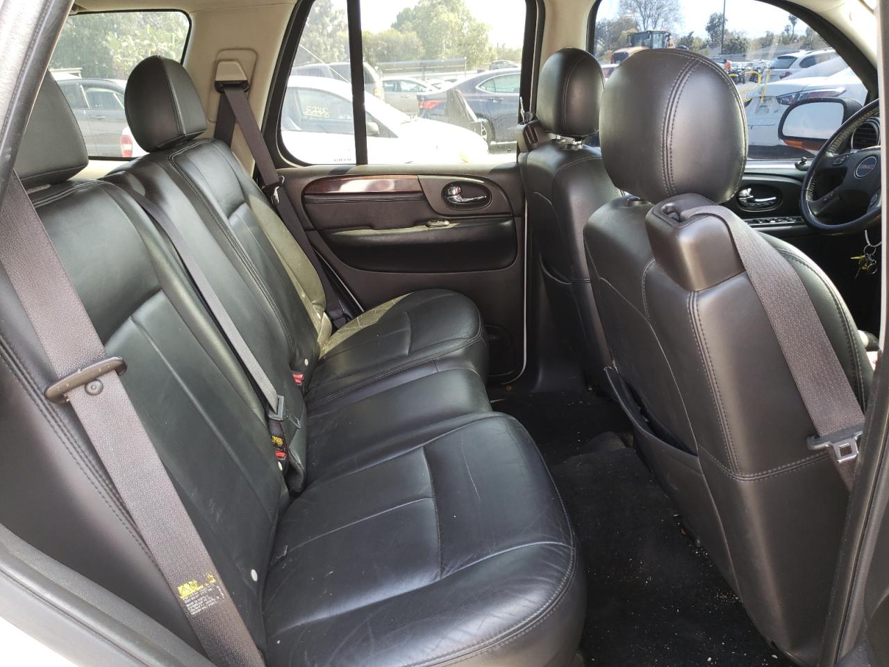 Photo 6 from auction – 2005 GMC ENVOY with VIN 1GKDS13S752231475