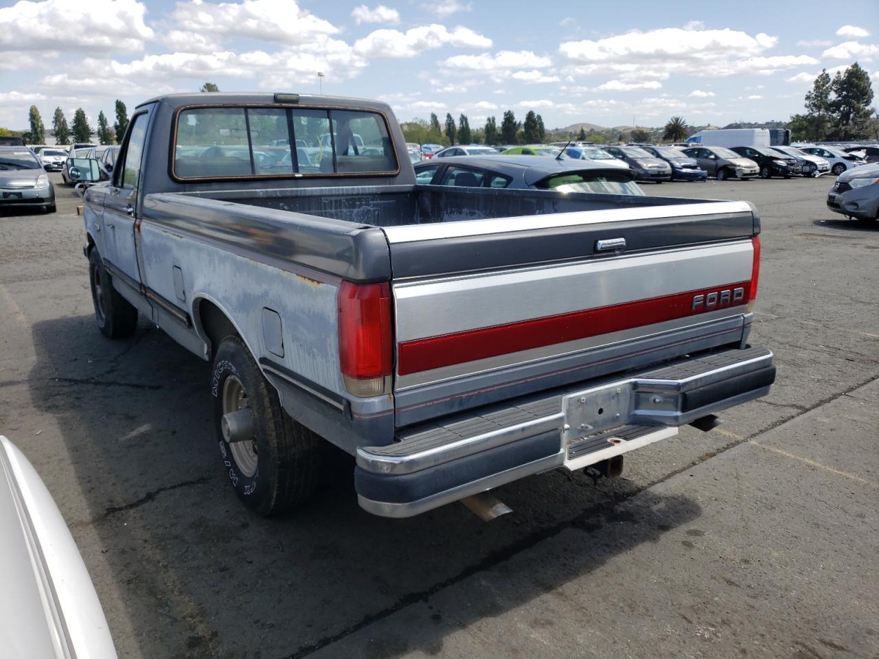 Photo 3 from auction – 1990 FORD F250 with VIN 2FTHF25G6LCB37394