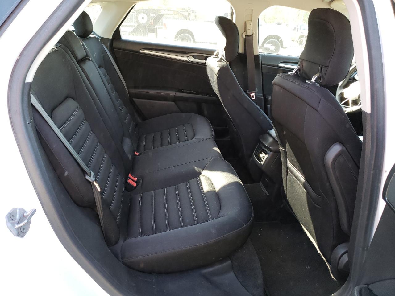 Photo 6 from auction – 2014 FORD FUSION SE with VIN 3FA6P0H72ER119074