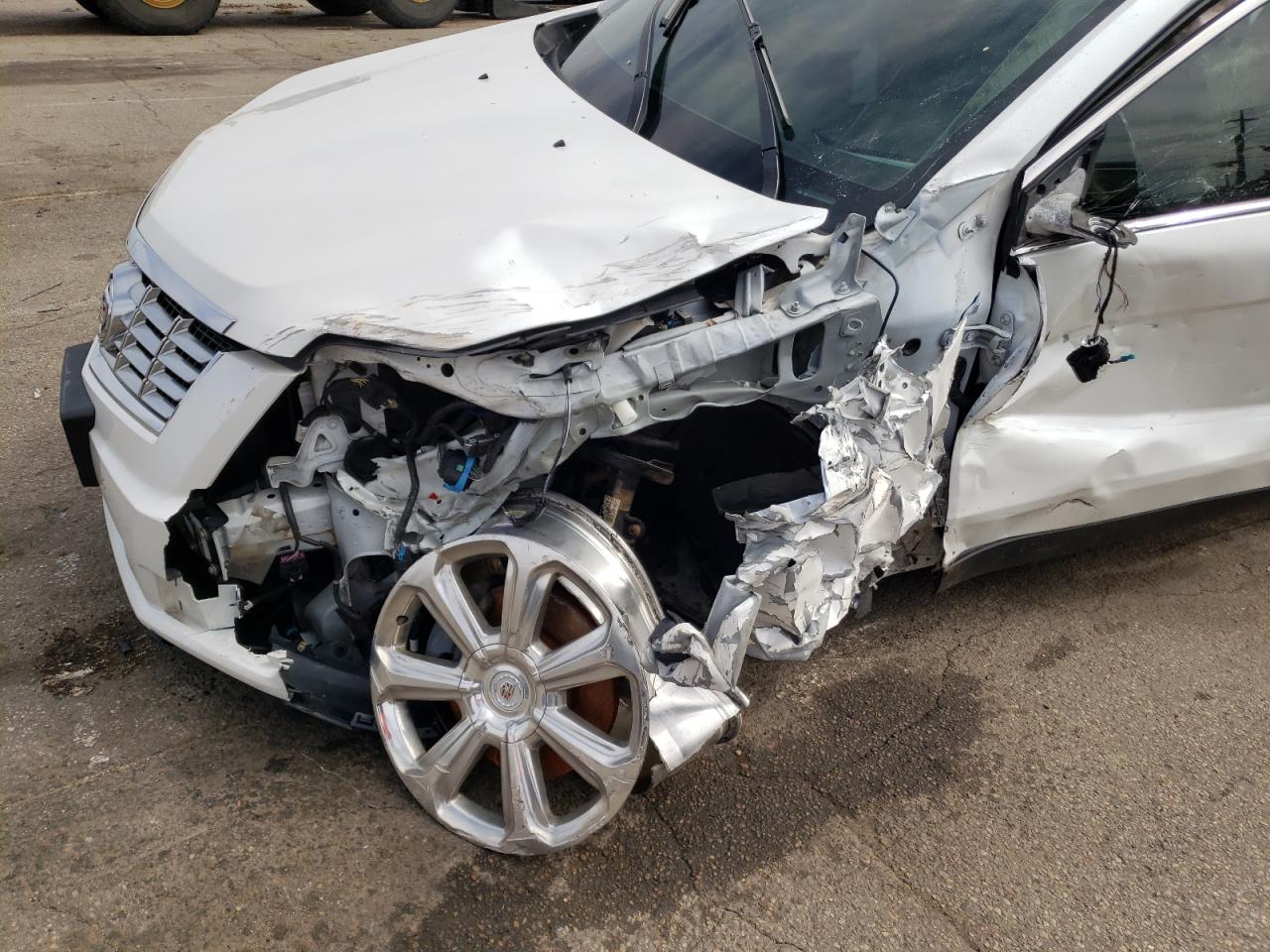 Photo 9 from auction – 2016 CADILLAC SRX PERFOR with VIN 3GYFNCE3XGS526939