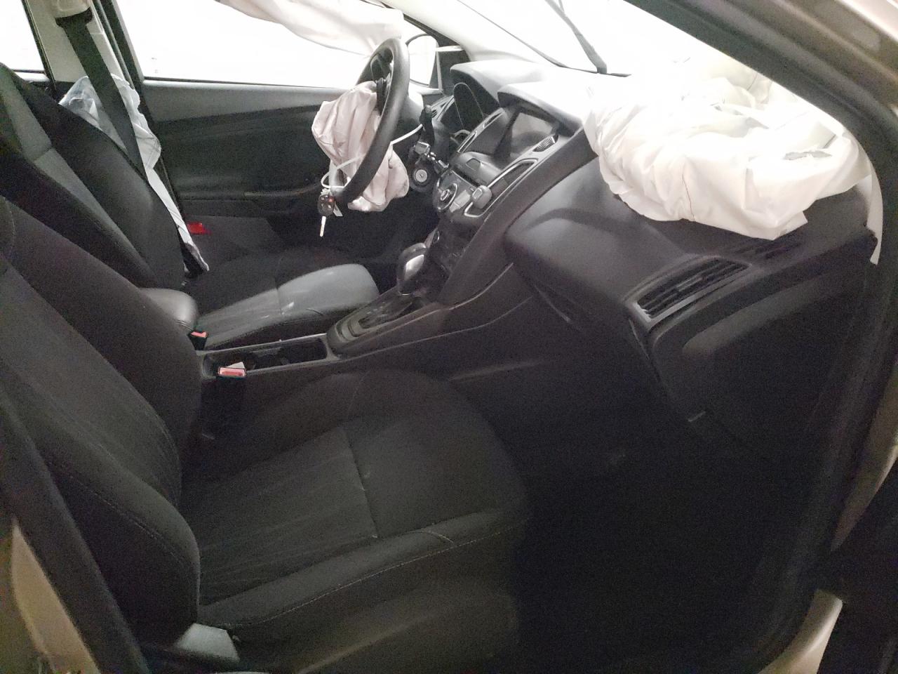 Photo 5 from auction – 2017 FORD FOCUS SEL with VIN 1FADP3M23HL213907