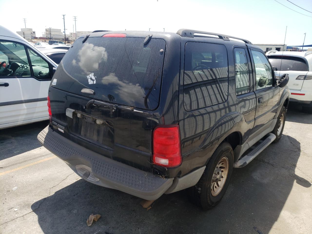 Photo 4 from auction – 2001 FORD EXPLORER S with VIN 1FMCU60E81UB30369