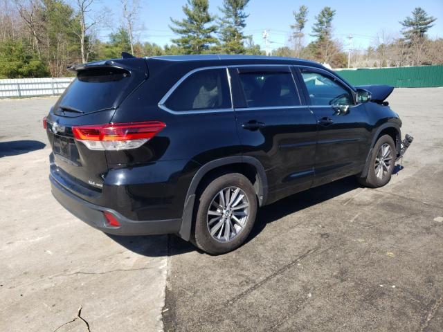 Photo 4 from auction – 2018 TOYOTA HIGHLANDER with VIN 5TDJZRFH3JS893159