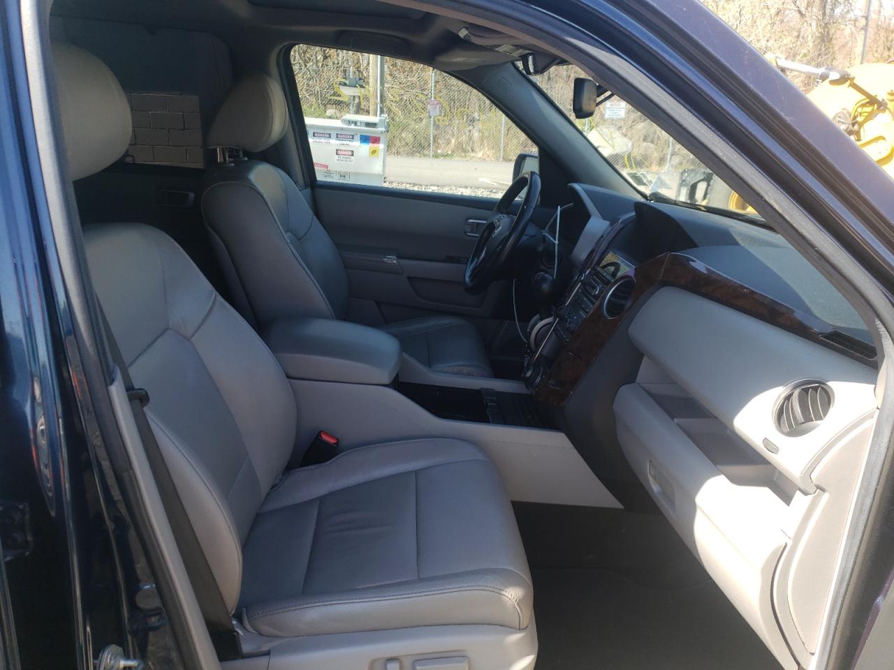 Фото 5 с аукциона – 2012 HONDA PILOT TOUR с VIN 5FNYF4H91CB010179
